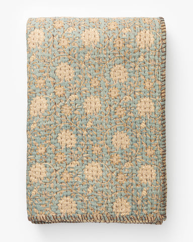 Blankets & Throws