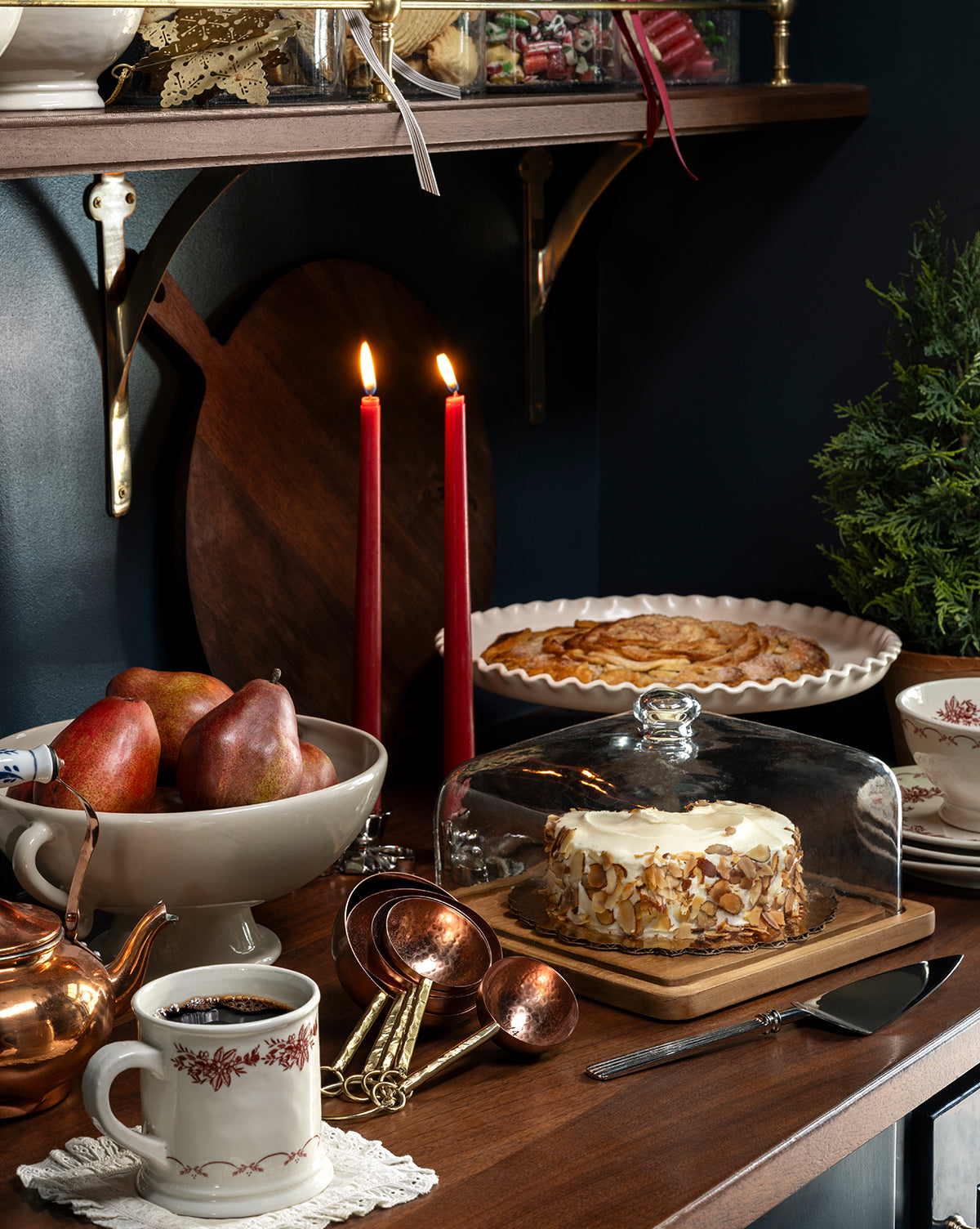 Collier Serving Cloche