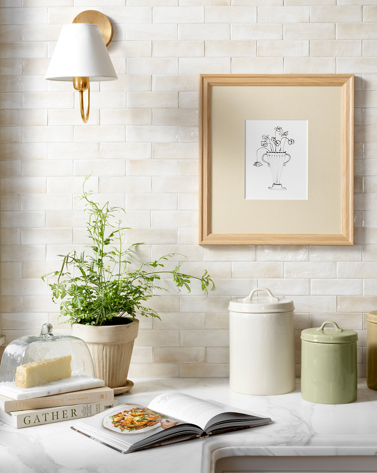 Wainwright Single Swoop Sconce