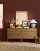 Alessandra Dresser