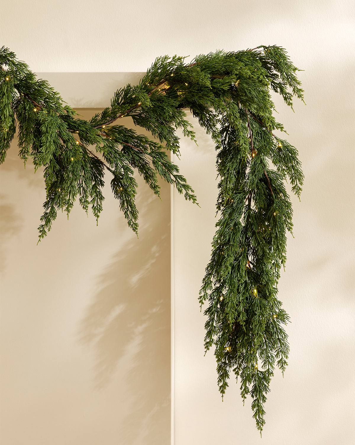 6' Cedar Pre-Lit Faux Garland