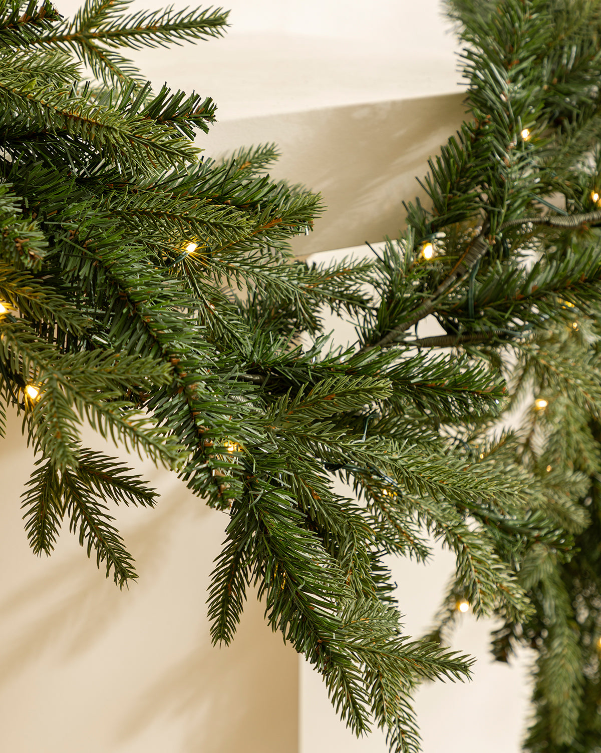 9' Norway Pre-Lit Indoor/Outdoor Faux Garland