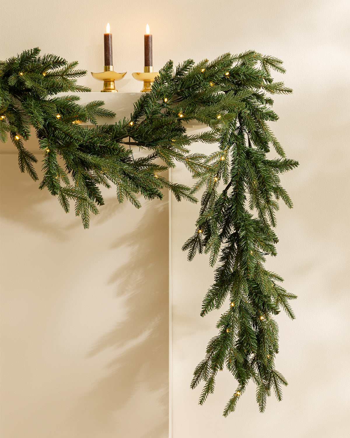 9' Norway Pre-Lit Indoor/Outdoor Faux Garland