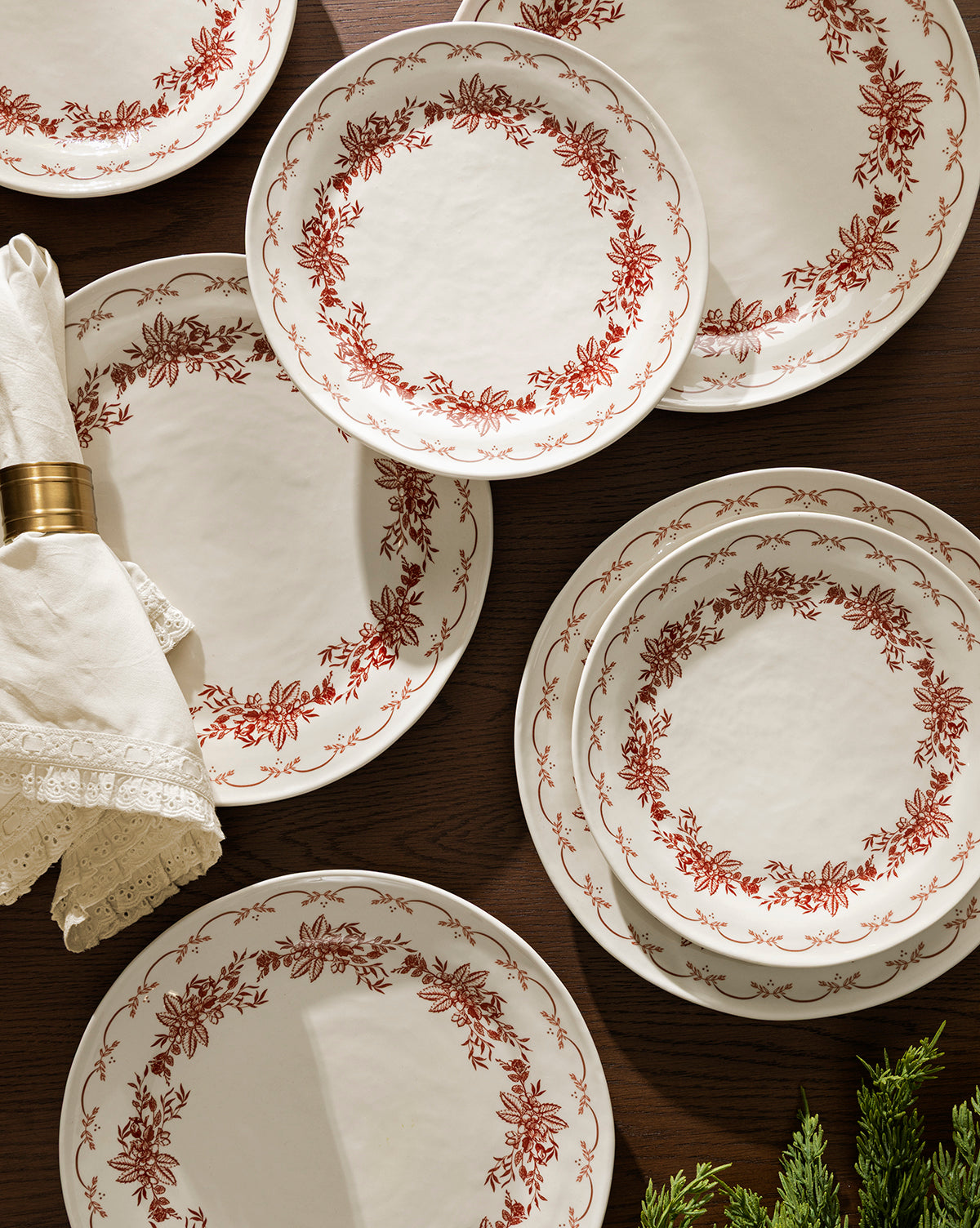 Coronet Dinner Plates (Set of 4)