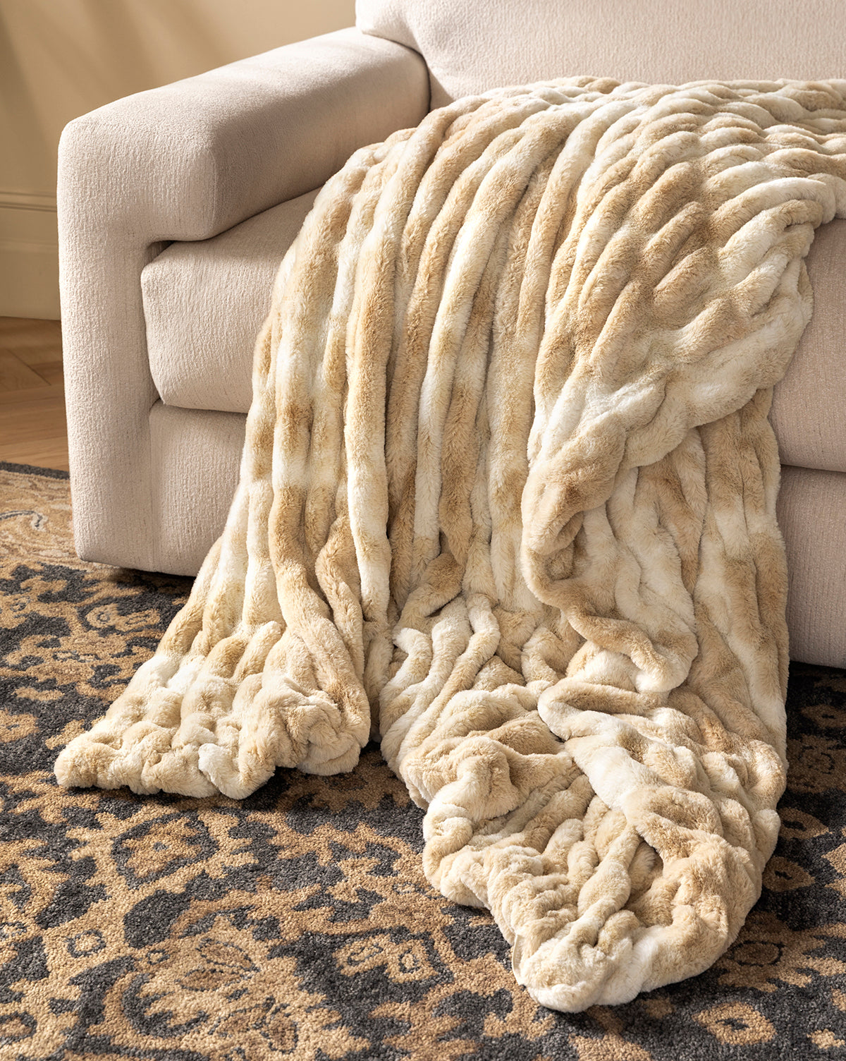 Maja Faux Fur Blanket