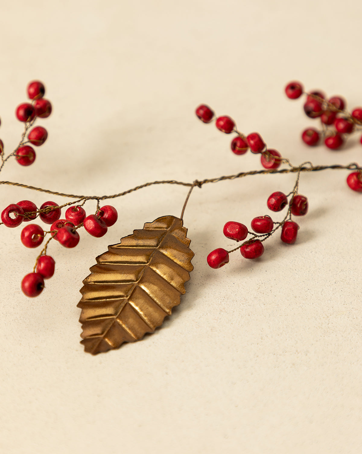 6' Holly Berry Garland