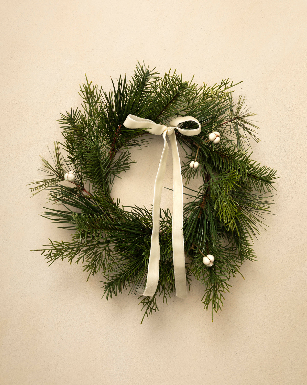 8" Pine Needle & Berry Faux Wreath