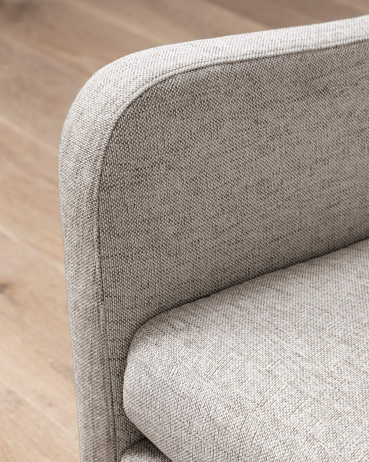 Commodore Settee 68"