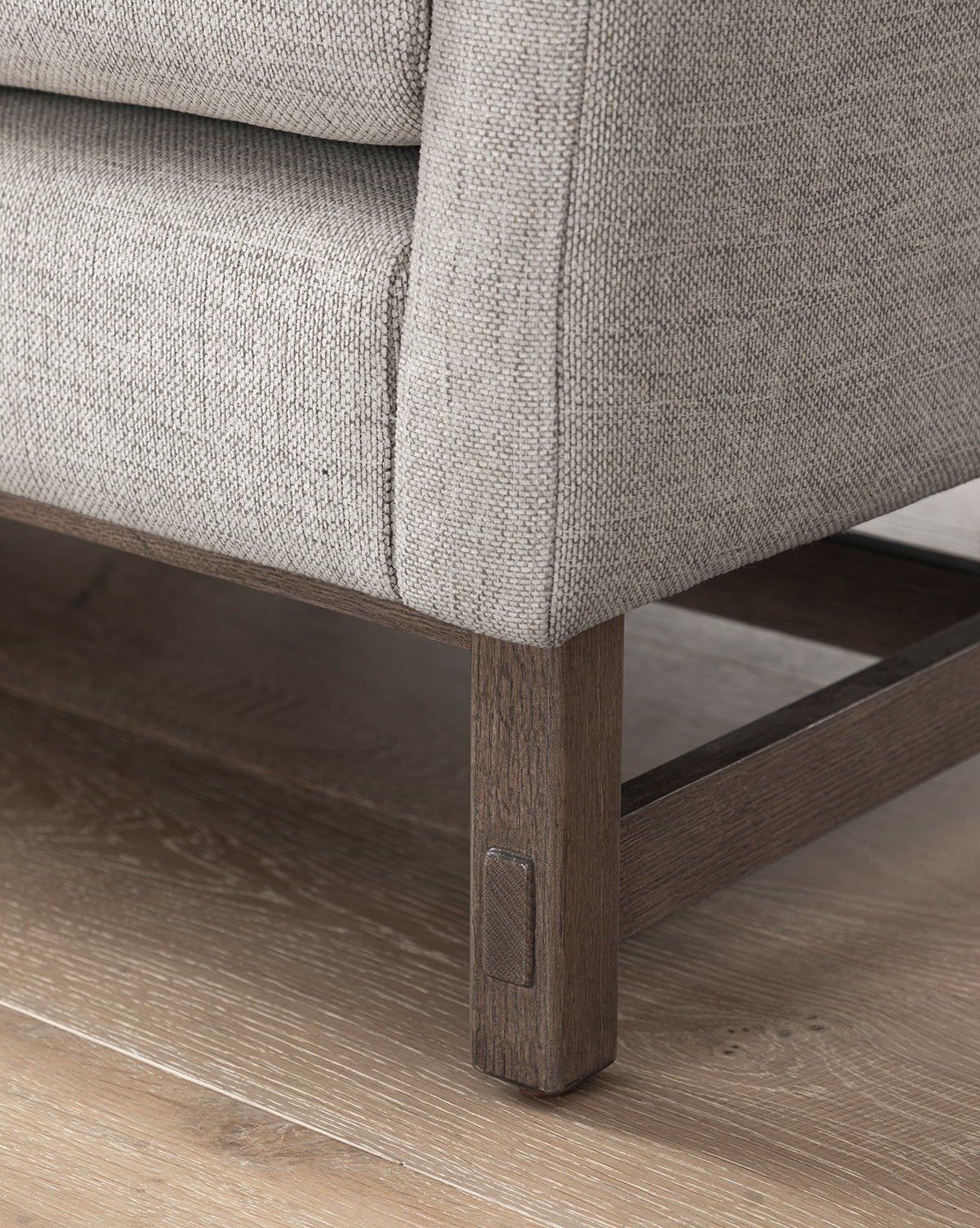 Commodore Settee 68"