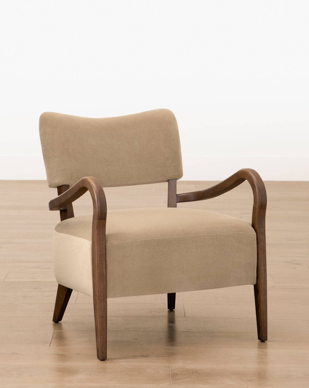 Etienne Lounge Chair