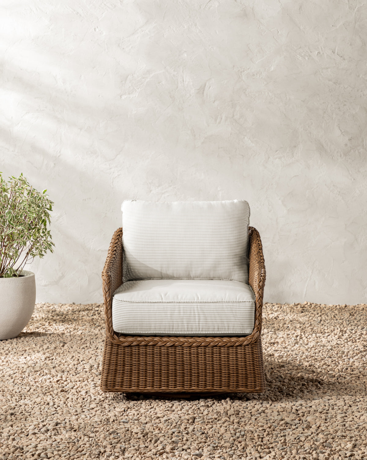 Haviland Outdoor Swivel Lounge Chair