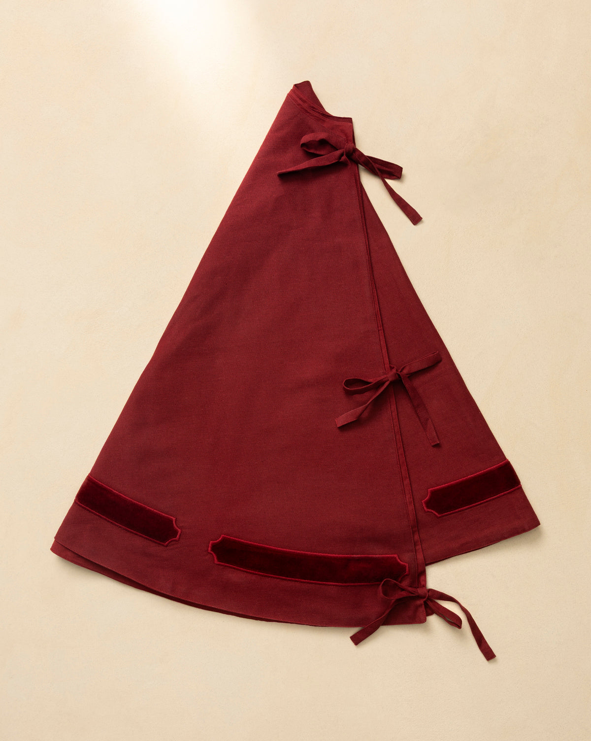 Mabry Velvet Trimmed Tree Skirt