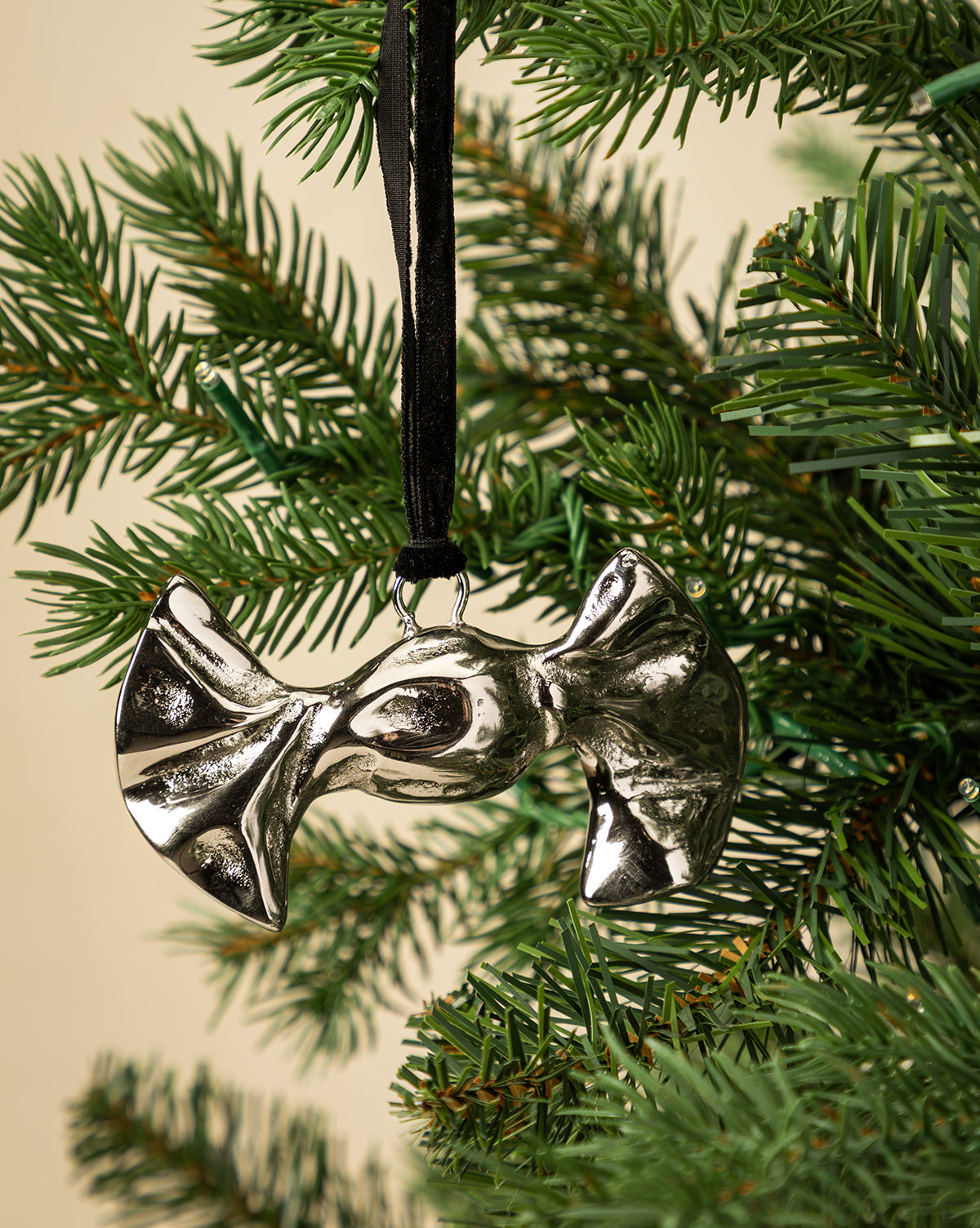 Silver Bonbon Ornament