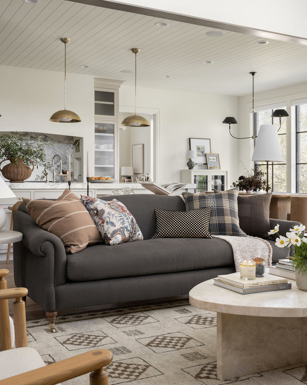 Hildegard Sofa 90"