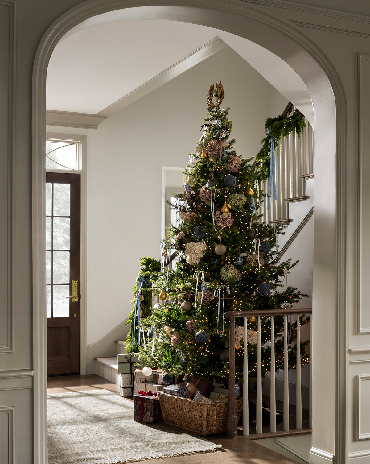 9' Norway Spruce Pre-Lit Faux Tree
