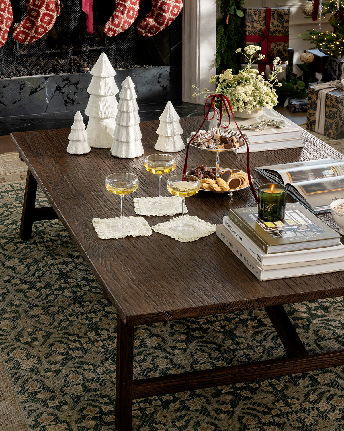 Lace Trim Cocktail Napkins (Set of 4)