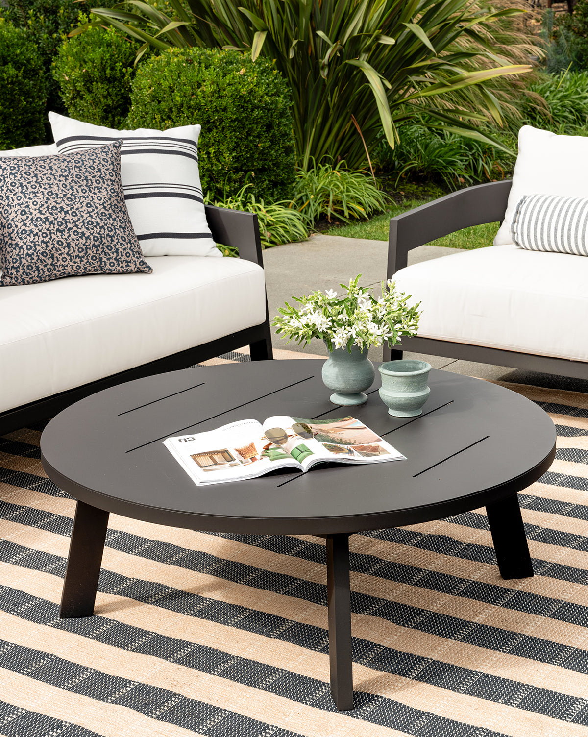 Vento Aluminum Coffee Table