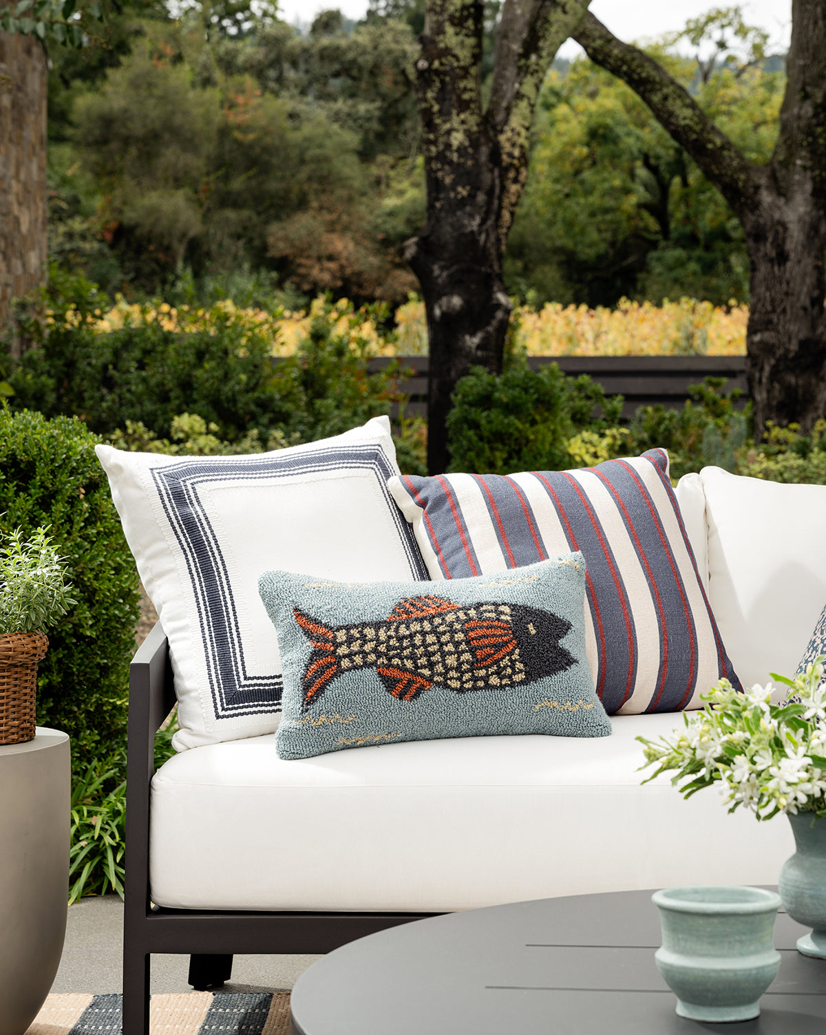 Poisson Indoor/Outdoor Pillow