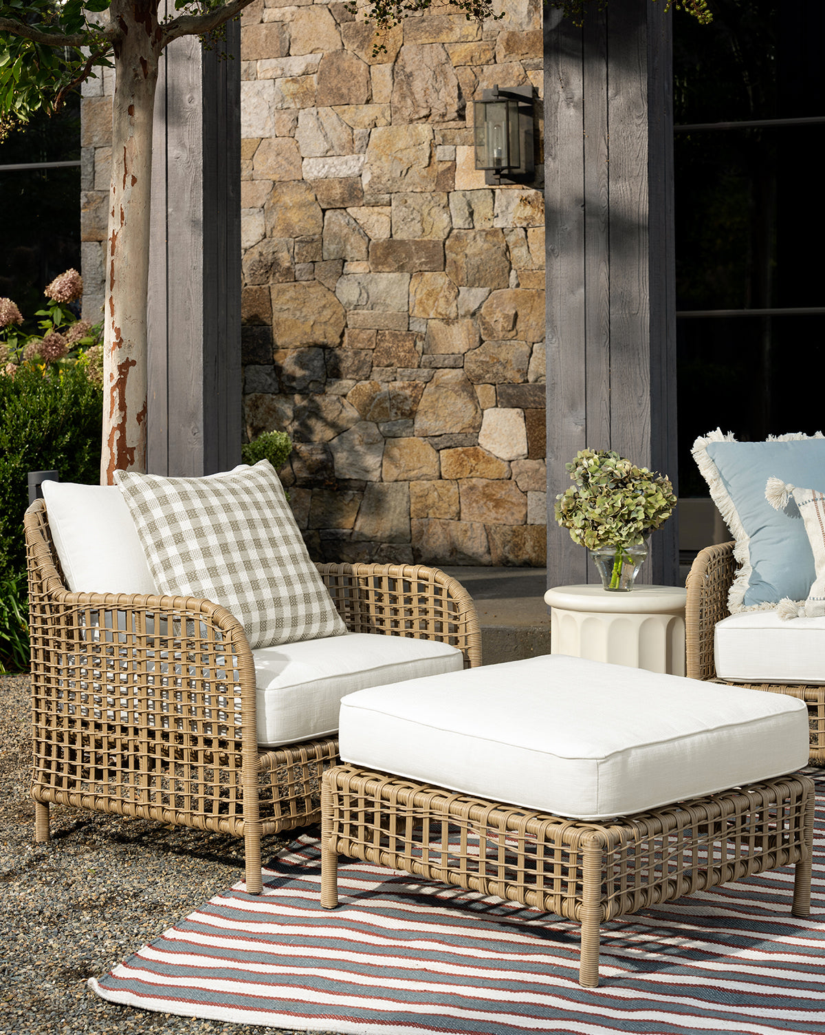Glenwood Outdoor Lounge Chair (Ready to Ship)
