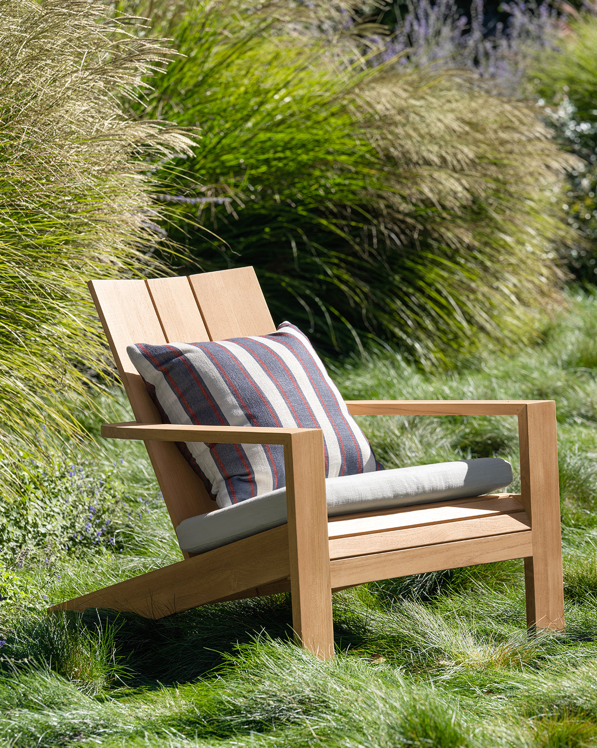 Triby Teak Outdoor Lounge Chair