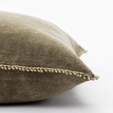 Ivonne Pillow