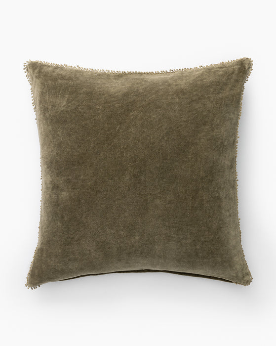 Ivonne Pillow