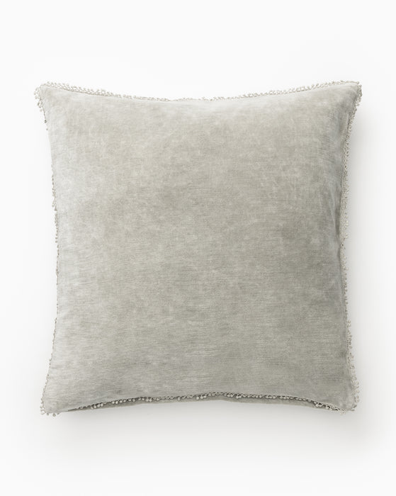 Ivonne Pillow