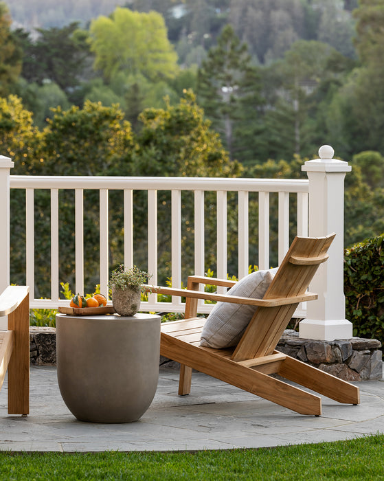 Outdoor chair and side table deals