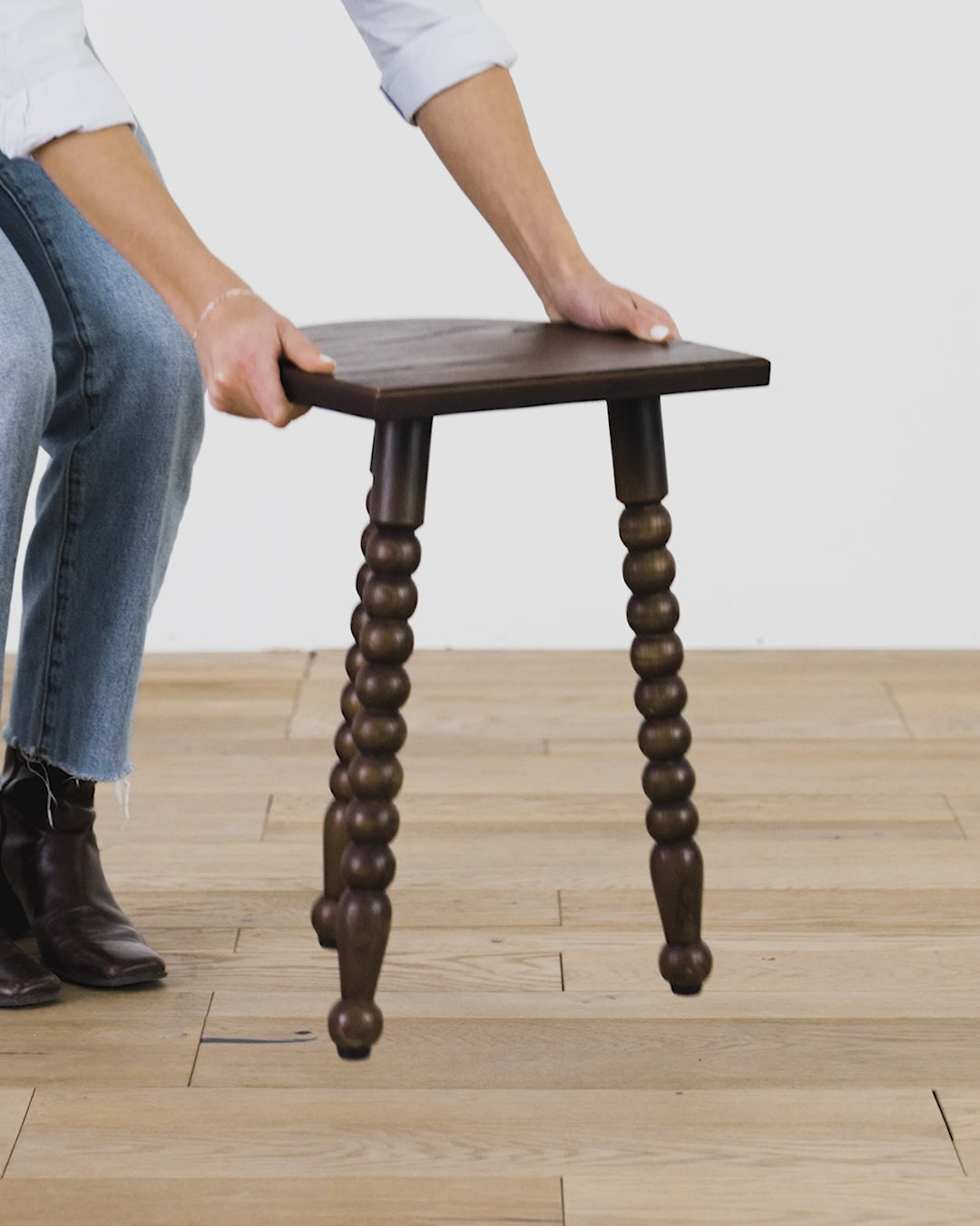 Alice Wood Stool - Thumbnail 3